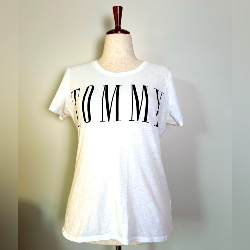 TOMMY Jeans Logo White Tee Shirt T-shirt crewneck quality cotton w/ some stretch